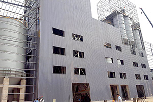 山西太原從我公司訂購的一套干粉砂漿生產(chǎn)線順利投入生產(chǎn)